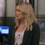 Sophie’s sequin top on How I Met Your Father