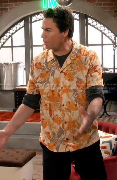 Spencer’s orange floral shirt on iCarly