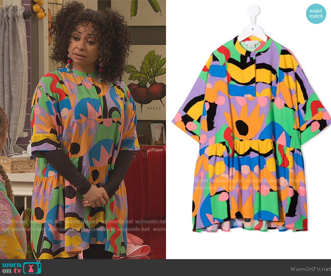 Stella McCartney Graphic Print Midi Dress worn by Raven Baxter (Raven-Symoné) on Ravens Home