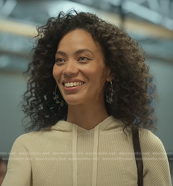 Violet’s white knit hoodie on Manifest