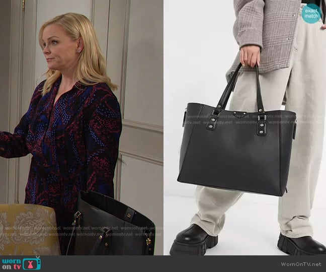 Topshop Top Handle Bag in Black worn by Belle Brady (Martha Madison) on Days of our Lives