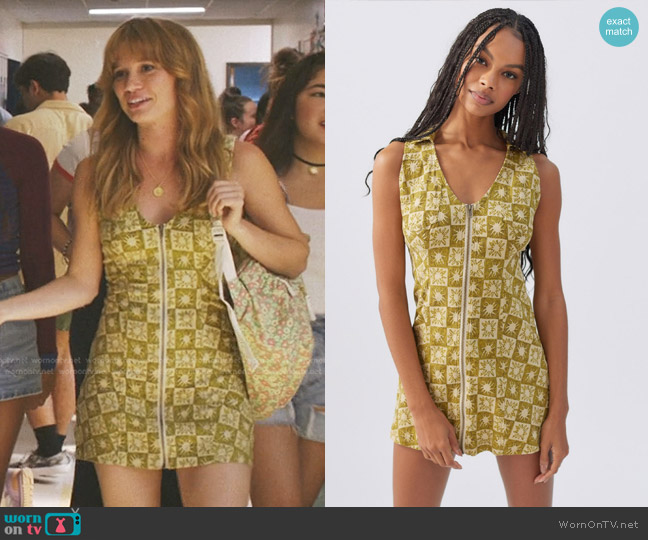 Urban Outfitters Freya Linen Collared Mini Dress worn by Taylor Jewel (Rain Spencer) on The Summer I Turned Pretty