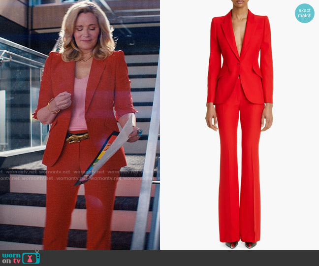 Alexander McQueen Leaf Crepe Jacket worn by Madolyn Addison (Kim Cattrall) on Glamorous