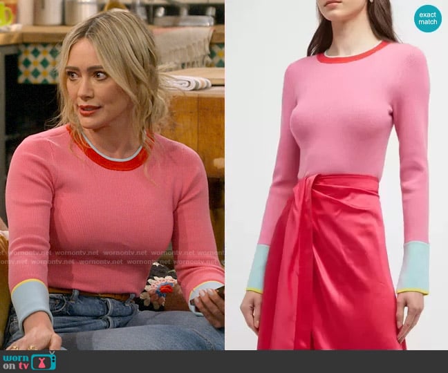 Alice + Olivia Westi Top worn by Sophie (Hilary Duff) on How I Met Your Father
