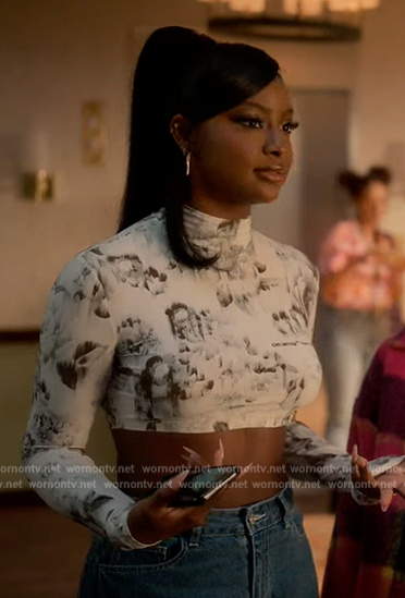 Annika’s floral crop top on Grown-ish