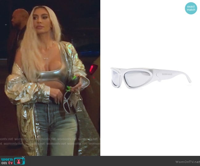 Balenciaga Swift oval-frame sunglasses worn by Kim Kardashian (Kim Kardashian) on The Kardashians
