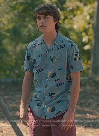 Kyle’s blue geometric print shirt on Sweet Magnolias