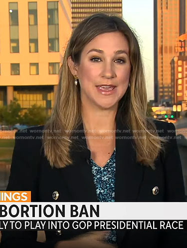 Caitlin Huey Burns’ black blazer on CBS Mornings