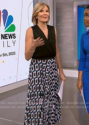Kate Snow’s geometric print skirt on NBC News Now