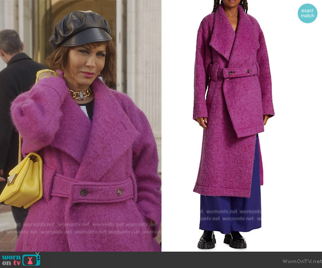 Issey Miyake Clip Wool-Blend Wrap Coat worn by Lisa Todd Wexley (Nicole Ari Parker) on And Just Like That