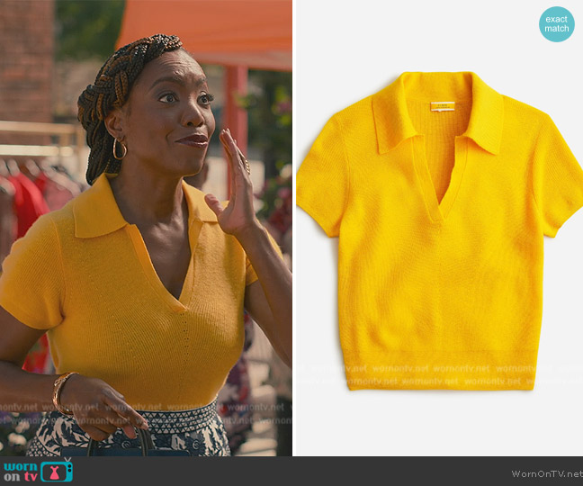 J. Crew Featherweight cashmere collared short-sleeve sweater worn by Helen Decatur (Heather Headley) on Sweet Magnolias