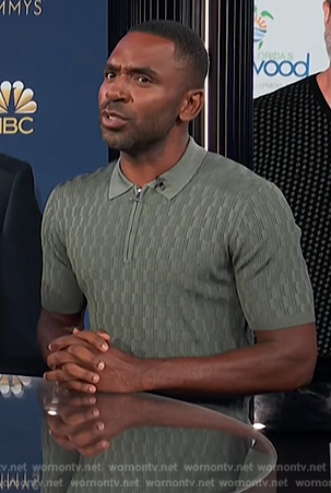 Justin’s green textured knit polo shirt on E! News