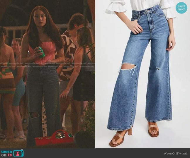 Levi's High Loose Flare Jeans worn by Belly Conklin (Lola Tung) on The Summer I Turned Pretty
