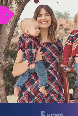 Mandy Moore’s plaid dress on E! News