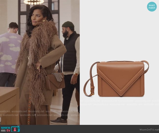 Mansur Gavriel M Frame Box Bag worn by Seema Patel (Sarita Choudhury) on And Just Like That