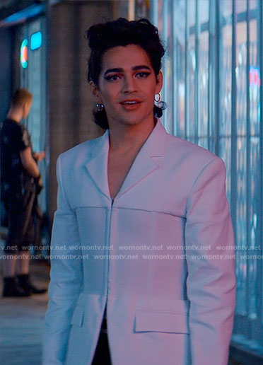 Marco’s white corset blazer on Glamorous