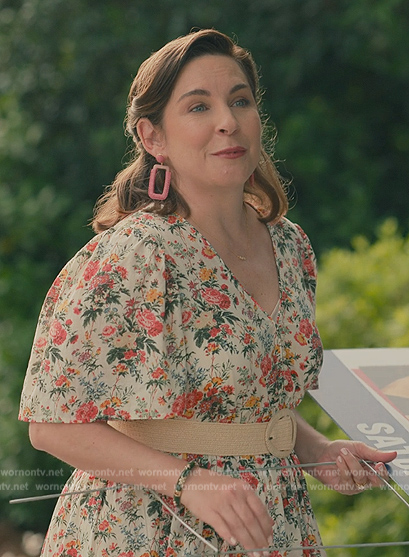 Mary’s white floral print v-neck dress on Sweet Magnolias