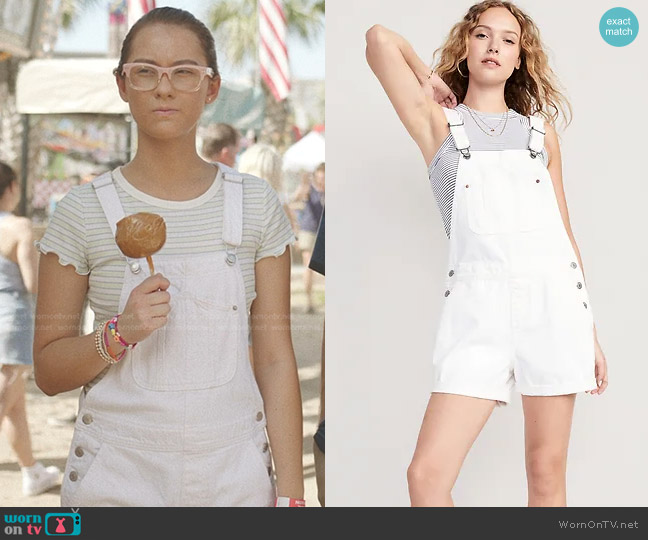 Old Navy Slouchy Straight Non-Stretch White Jean Shortalls worn by Belly Conklin (Lola Tung) on The Summer I Turned Pretty