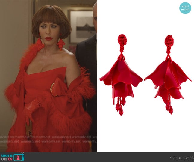 Oscar De La Renta Large Impatiens Clip On Earrings worn by Lisa Todd Wexley (Nicole Ari Parker) on And Just Like That