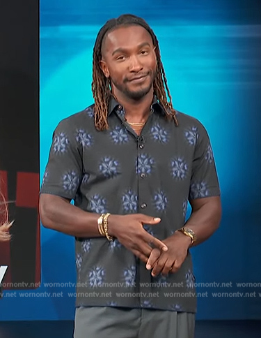 Scott’s black floral print shirt on Access Hollywood