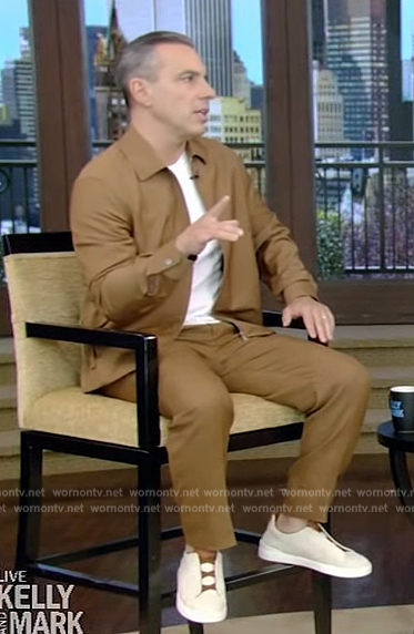 Sebastian Maniscalco’s white and brown sneakers on Live with Kelly and Mark