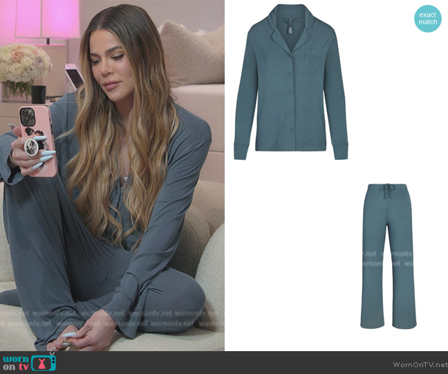 Skims Sleep Wear Set worn by Khloe Kardashian (Khloe Kardashian) on The Kardashians