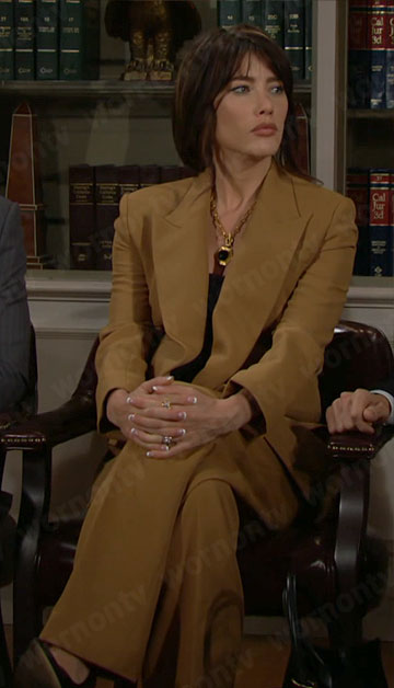 Steffy’s camel brown blazer on The Bold and the Beautiful