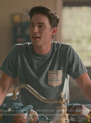 Ty’s gray patch pocket tee on Sweet Magnolias