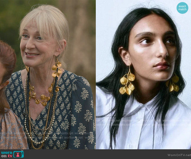 Zara Leaf Earrings worn by (Caroline Lagerfelt) on Sweet Magnolias