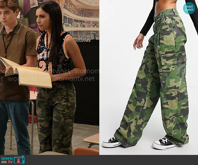 ASOS Design Oversized cargo pants in khaki camo worn by Dani (Kylie Cantrall) on High School Musical The Musical The Series