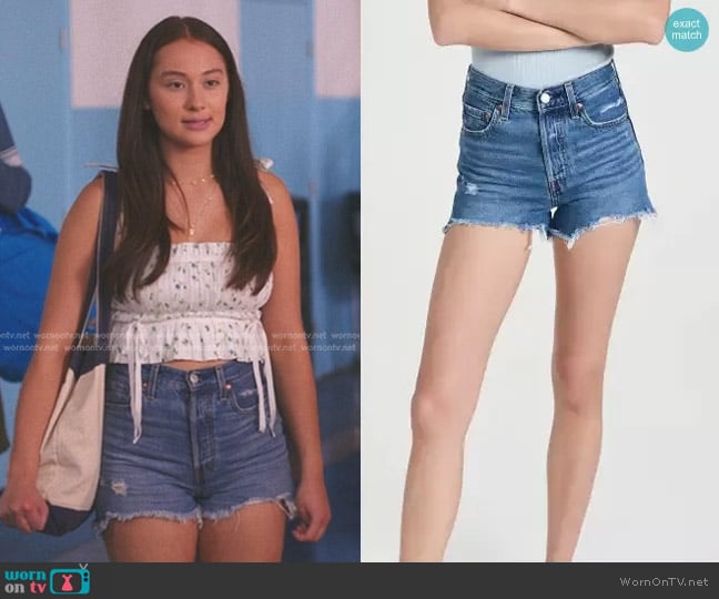 Levi's Ribcage Denim Shorts worn by Belly Conklin (Lola Tung) on The Summer I Turned Pretty