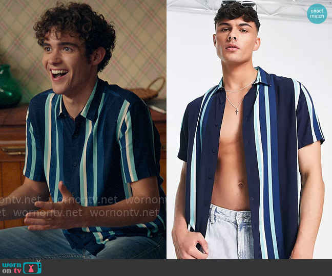 New Look Short sleeve shirt with stripes in blue worn by Ricky (Joshua Bassett) on High School Musical The Musical The Series