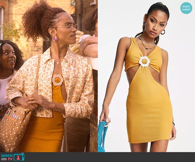 Reclaimed Vintage Inspired Beach dress with cut out worn by Elle Argent (Yasmin Finney) on Heartstopper