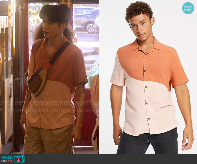 River Island Blocked shirt in pink worn by Tao Xu (William Gao) on Heartstopper