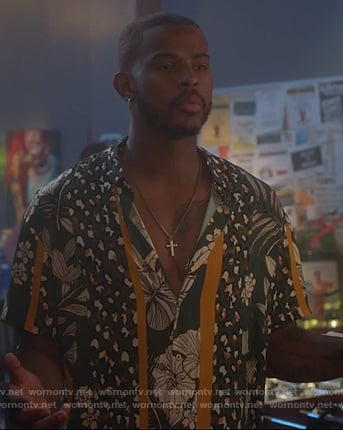 Aaron’s green floral leopard print shirt on Grown-ish