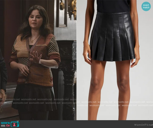 Alice + Olivia Carter Pleated Faux Leather Miniskirt worn by Mabel Mora (Selena Gomez) on Only Murders in the Building