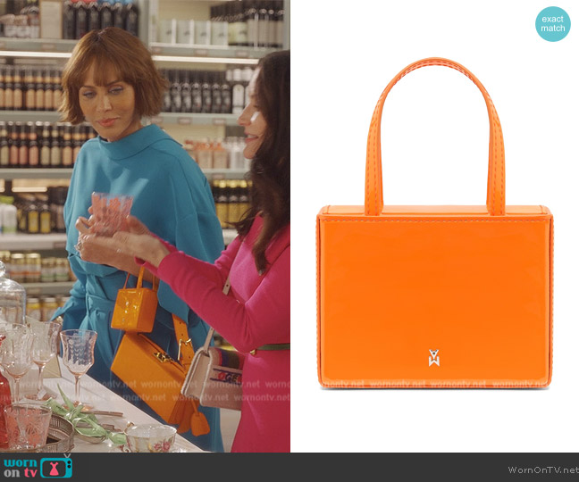 Amina Muaddi Superamini Giorgia Patent Bag worn by Lisa Todd Wexley (Nicole Ari Parker) on And Just Like That