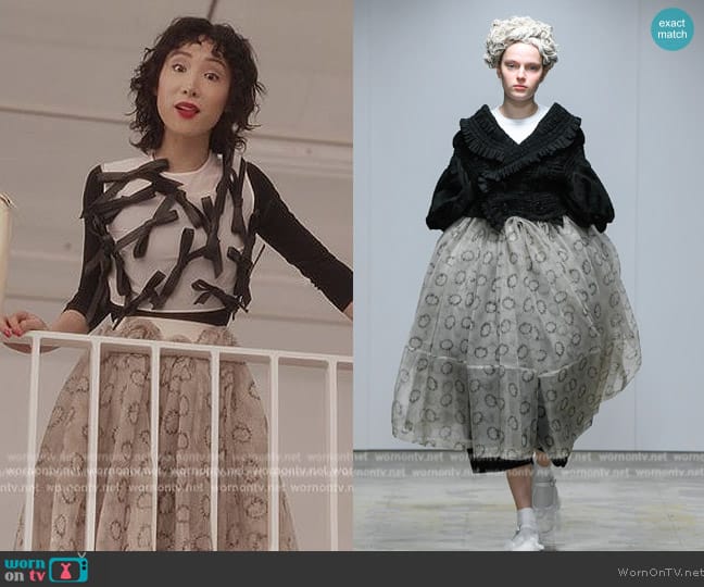 Comme des Garcons Tao 2022 summer collection worn by (Daphne Zelle) on And Just Like That