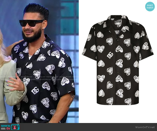Dolce & Gabbana Heart-Print Short-Sleeve Shirt worn by DJ Pauly D on Good Morning America