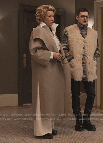 Donna’s gray shawl lapel coat on Only Murders in the Building