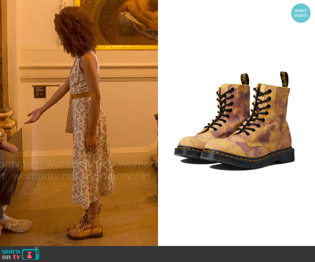 Dr Martens 1460 Pascal Boot in Burnt Yellow Grunge Tie-Dye worn by Elle Argent (Yasmin Finney) on Heartstopper