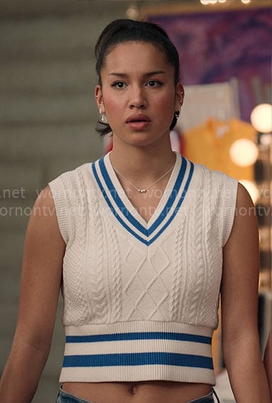 Gina’s white and blue cable knit top on High School Musical The Musical The Series