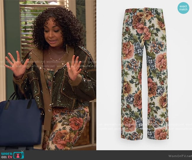 Jaded London Floral Skate Jeans worn by Raven Baxter (Raven-Symoné) on Ravens Home