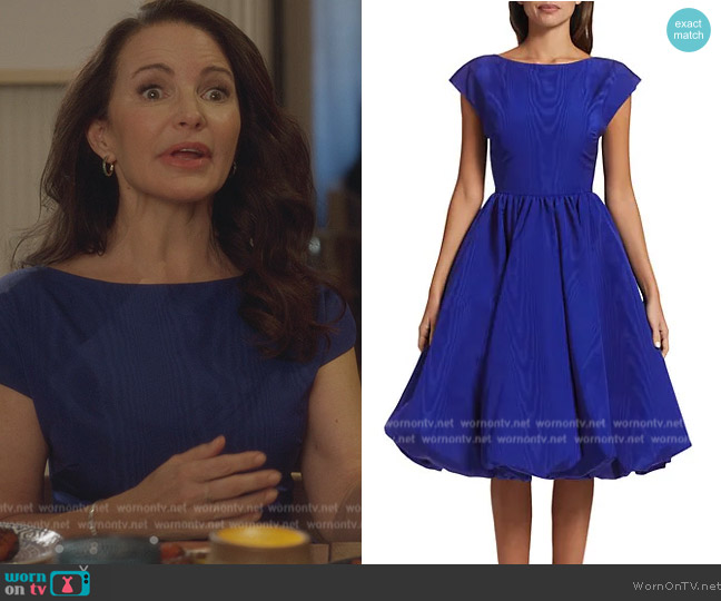 S*a様 Justin Davis Princess Charming Silv WornOnTV: Charlotte's blue cap sleeve dress on And Just Like