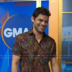 Jeremy Jordan’s brown printed short sleeve shirt on Good Morning America