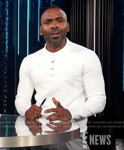 Justin’s white henley polo on E! News