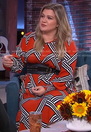 Kelly’s red printed dress on The Kelly Clarkson Show