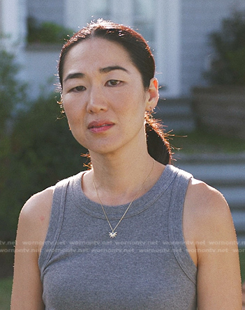 Laurel’s grey tank on The Summer I Turned Pretty