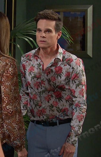 Leo’s blue floral print shirt on Days of our Lives