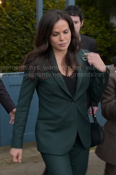 Lisa’s green suit on The Lincoln Lawyer